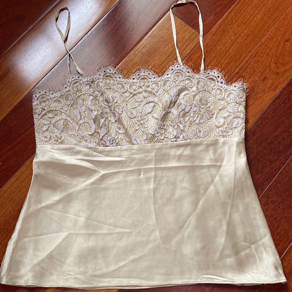 4 for $20 beautiful tops size 0-2 - Picture 9 of 12